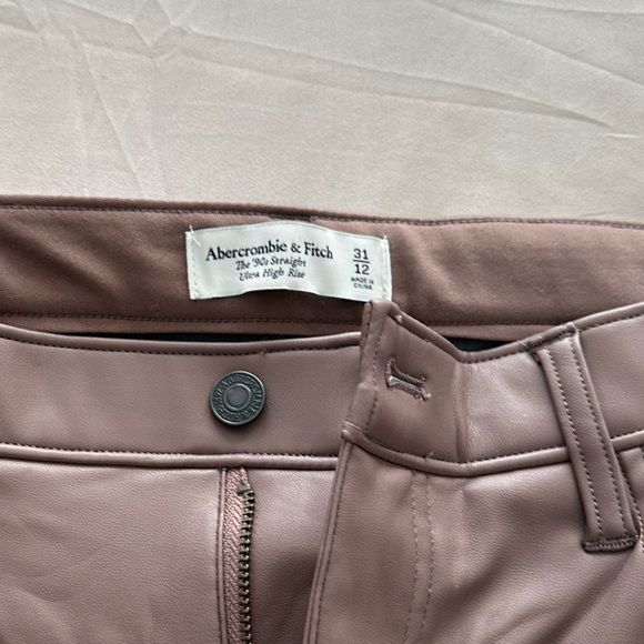 Faux Leather Pants NEW WITHOUT TAGS - NEVER WORN - Picture 2 of 4